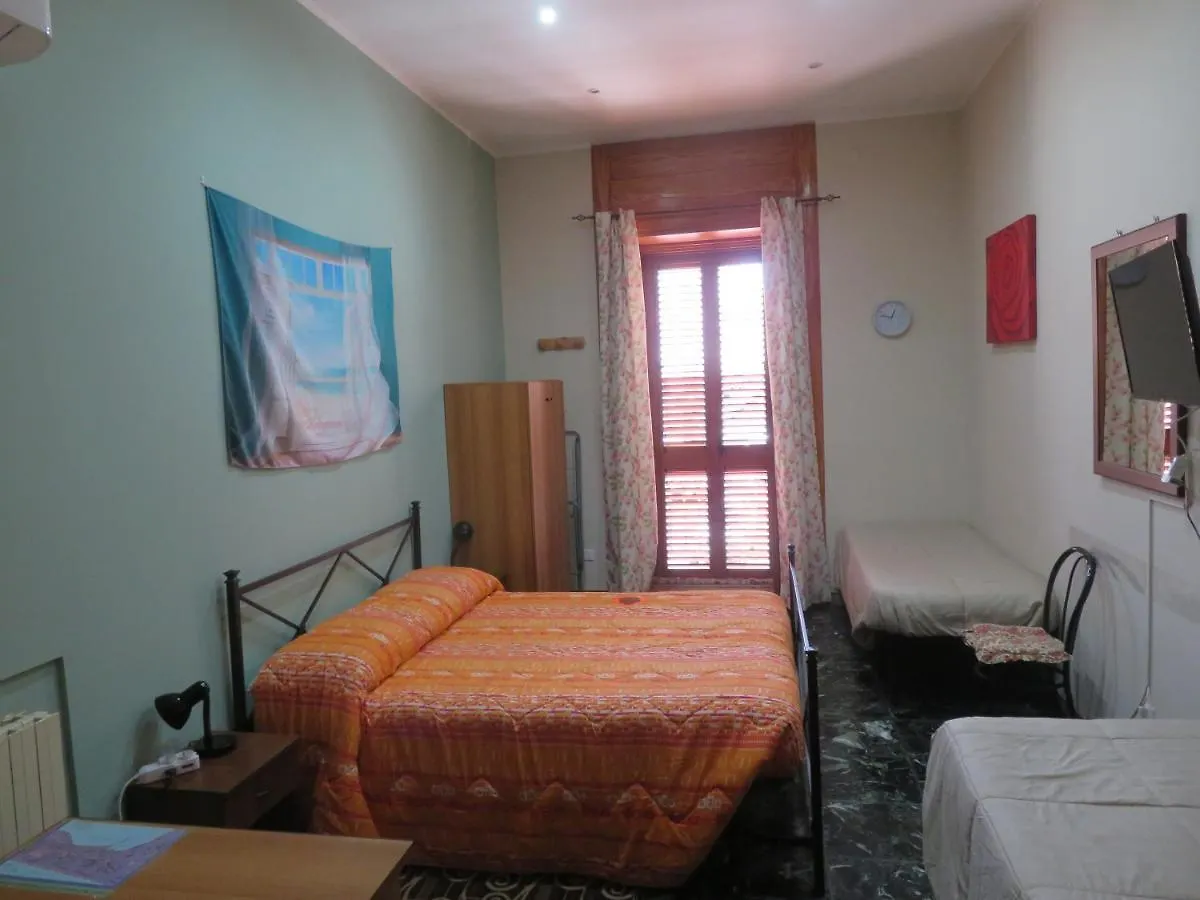 Casa Vacanze Sole&Luna Milazzo 0*,  Italia