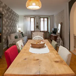 Via Mezzaterra 10 , Feltre Italien